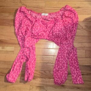 Hot pink heart croptop with flowy sleeves